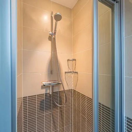 Amazing On The First Floor Appartement